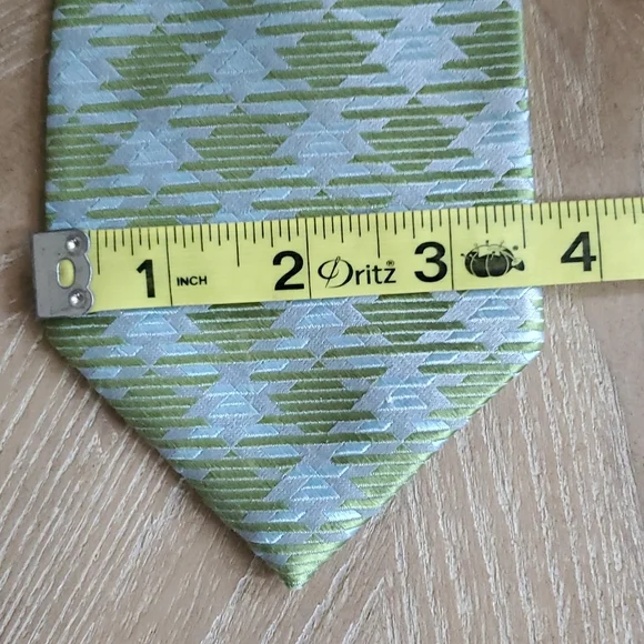 Express Design Studio necktie. - Picture 5 of 5